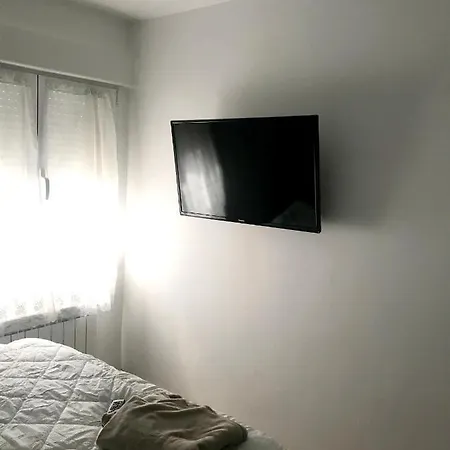 With 2 Bedrooms In With Wifi ヒホン